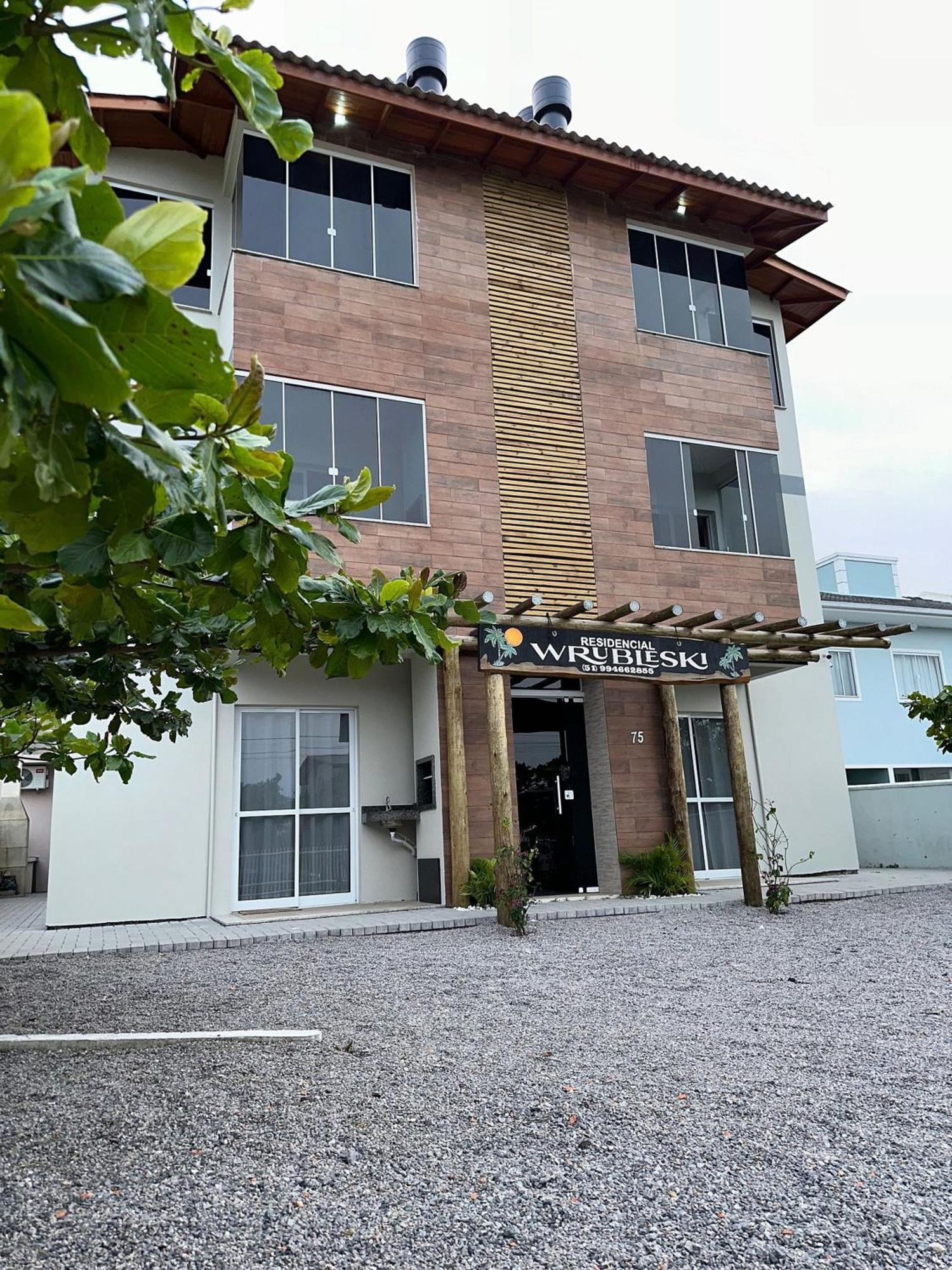 Residencial Wrubleski Sc Pinheira Exterior foto