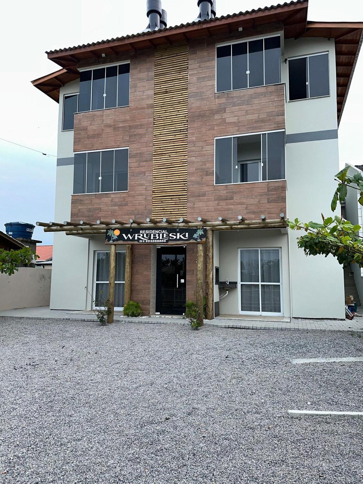 Residencial Wrubleski Sc Pinheira Exterior foto