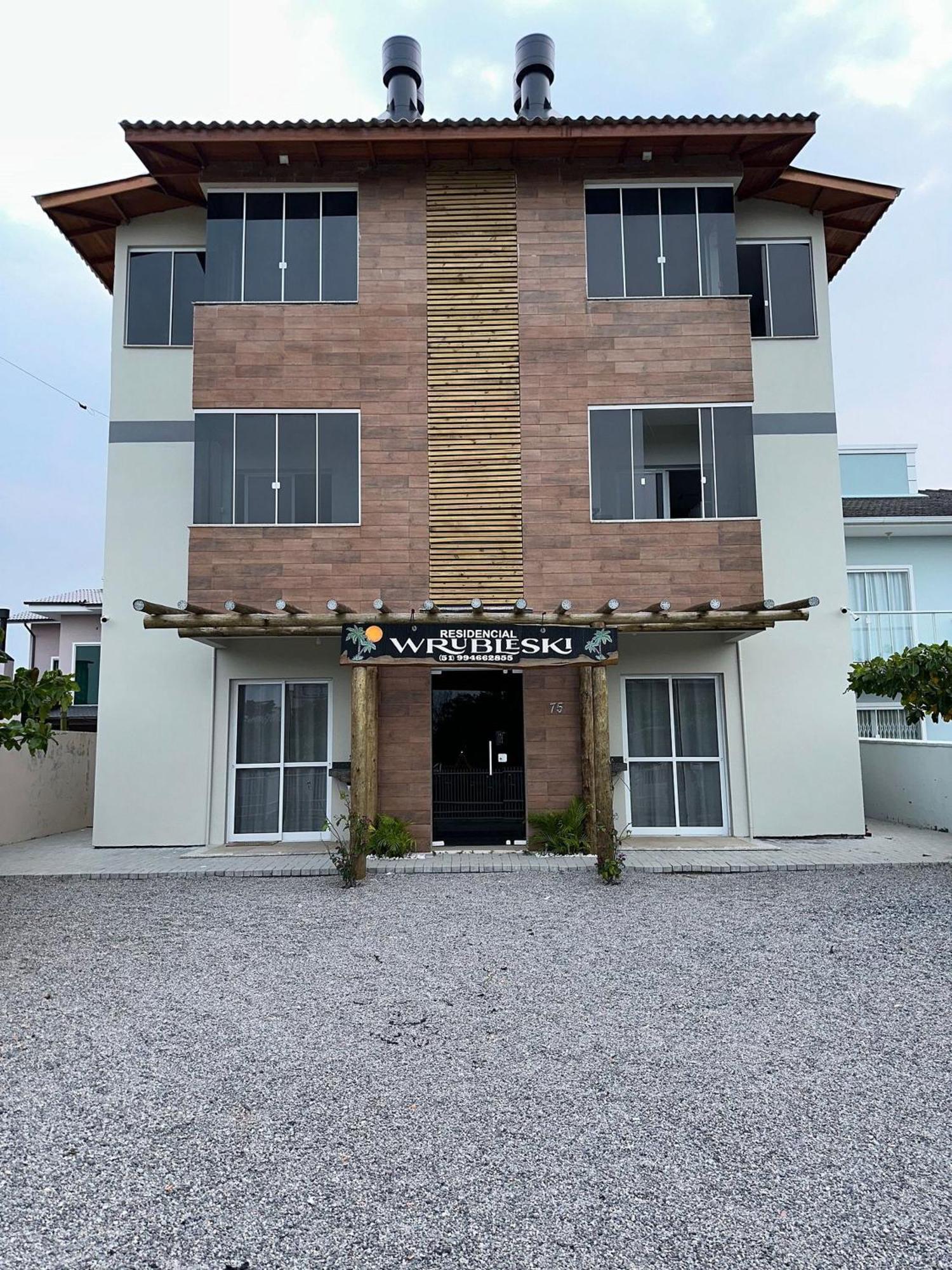 Residencial Wrubleski Sc Pinheira Exterior foto