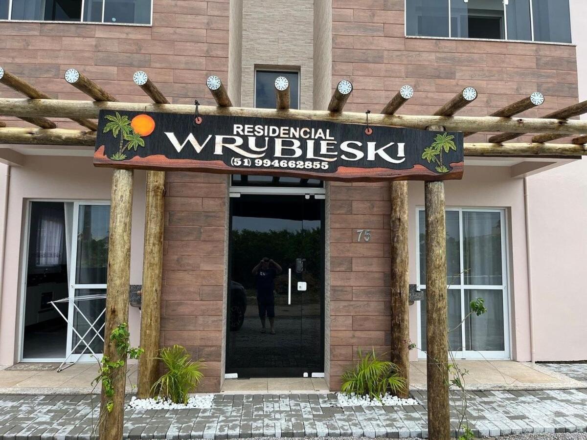 Residencial Wrubleski Sc Pinheira Exterior foto
